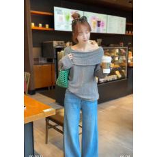 批发新款女精致洋气时髦百搭一字肩露肩镂空长袖T恤