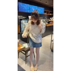 批发新款设计感洋气复古风钩花长袖宽松显瘦镂空罩衫