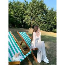 批发韩系软糯防晒针织开衫+甜美设计蕾丝拼接吊带<b class='q'>连衣</b>裙套装