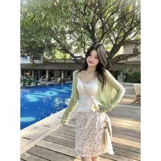 批发新款田园少女感短款镂空绿色<b class='q'>开衫</b>+<b class='q'>蕾丝</b>吊带+碎花半身裙3件套