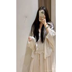 批发新款<b class='q'>高级</b>感水溶刺绣防晒小衫+吊带背心+松紧腰半身裙3件套