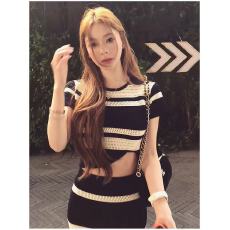 批发新款御姐风<b class='q'>高级</b>感条纹撞色镂空针织衫+高腰包臀修身长裙套装