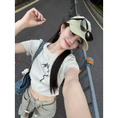 批发新款修身显瘦短款百搭<b class='q'>印花</b>打底小衫+高腰工装裤+腰带3件套