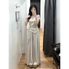 批发新款设计感系带显瘦收腰短袖T恤+松紧腰阔腿休闲<b class='q'>裤</b>两件套