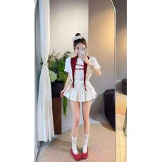 批发新款<b class='q'>韩版</b>时尚气质减龄印花上衣+针织披肩+高腰百褶裙3件套