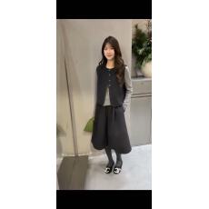 批发新款<b class='q'>时尚</b>洋气减龄显瘦排扣马甲+打底衫+松紧腰阔腿短裤3件套