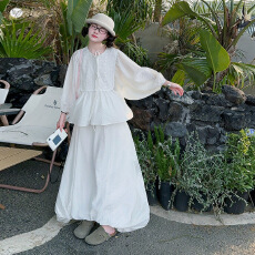 批发<b class='q'>女</b><b class='q'>童</b>春夏套装2026年新款度假风<b class='q'>宽松</b>上衣花苞裙两件套中大童防晒装