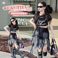 批发<b class='q'>女</b><b class='q'>童</b>嘻哈爵士舞套装2026年<b class='q'>夏季</b>新款中大童蕾丝T恤八角格裙两件套