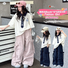 批发<b class='q'>女童</b>蝴蝶<b class='q'>结</b>工装裤2026年春夏新款中大童甜酷领带<b class='q'>T</b><b class='q'>恤</b>阔腿裤两件套