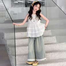 批发<b class='q'>女</b>童无<b class='q'>袖</b>花<b class='q'>边上</b>衣牛仔裤套装2026夏新款中大童娃娃衫上衣阔腿长裤