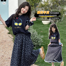 批发<b class='q'>女</b><b class='q'>童</b>碎花裙套装2026夏季新款中大童印花短袖T恤花边半身裙A字长裙