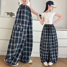 批发女童格子工装裤2026夏季新款中大童休闲阔腿裤气球弯刀裤拖地长裤