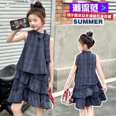 批发女童2026夏季新款无袖格纹领口蝴蝶结连衣裙女孩时髦百褶裙送发圈