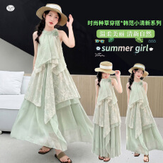 女童挂脖连衣裙2026夏新款中大童背心裙度假风沙滩裙蕾丝拼接长裙