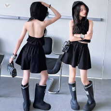 批发<b class='q'>女</b><b class='q'>童</b>2026年夏季新款潮酷露背连帽无袖背心套装中大童休闲短裤<b class='q'>显瘦</b>