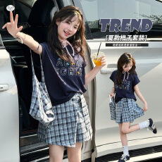 批发<b class='q'>女童</b>202<b class='q'>6</b>年夏季新款韩版刺绣短袖短裙套装甜美格子系带<b class='q'>裙裤</b>两件套