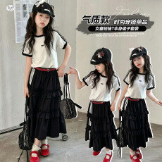 批发<b class='q'>女</b><b class='q'>童</b>2026年夏季新款韩版拉条短袖蛋糕长裙套装<b class='q'>显瘦</b>A字半身裙T恤潮