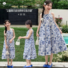 批发<b class='q'>女童</b><b class='q'>裙子</b>2026夏季新款中大童青花瓷挂脖连衣裙国风长裙海边沙滩裙