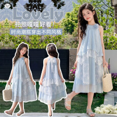 批发<b class='q'>女</b><b class='q'>童</b>挂脖套装长裙2026夏季新款中大童法式蕾丝拼接露肩上衣A字裙
