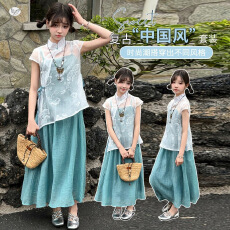 批发<b class='q'>女童</b>202<b class='q'>6</b>年夏季新款国风旗袍罩衫套装立领盘扣吊带连衣裙两件套潮