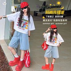 批发女童2026年夏季新款烫钻牛仔中裤套装中大童休闲卡通印花短袖T恤