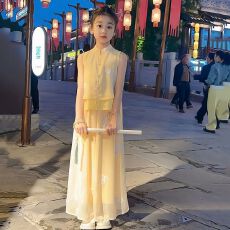 批发<b class='q'>女</b><b class='q'>童</b>国风半袖套装夏季2026新款中大童新中式刺绣汉服阔腿裤两件套