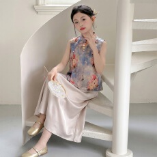 批发女<b class='q'>童</b><b class='q'>国风</b>旗袍<b class='q'>套</b>装2026夏季新款<b class='q'>中大</b><b class='q'>童</b>蝶恋花马甲缎面鱼尾裙两件套