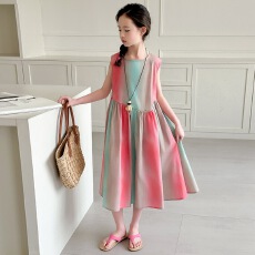 批发<b class='q'>女</b><b class='q'>童</b>彩虹条纹连衣裙2026夏季新款<b class='q'>中大</b>童无袖晕染沙滩裙儿童公主裙
