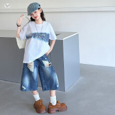 批发<b class='q'>女</b><b class='q'>童</b>破洞牛仔中裤2026夏季新款<b class='q'>中大</b>童数码印花T恤拼接五分裤套装