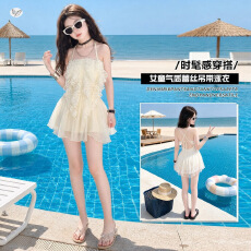 批发<b class='q'>女</b><b class='q'>童</b>吊带蕾丝花边连体泳衣夏款2026<b class='q'>中大</b>童小女孩度假风泳装