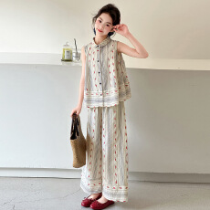 批发<b class='q'>女</b><b class='q'>童</b>夏装韩系套装2026新款高级感夏天衣服阔腿裤儿童<b class='q'>夏季</b>衬衫短袖