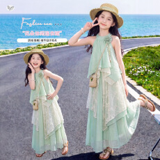 批发女童森系挂脖<b class='q'>连衣裙</b>2026夏季新款中大童蕾丝拼接花朵<b class='q'>连衣裙</b>沙滩裙