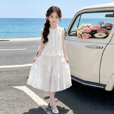 批发女童法式镂空裙套装2026<b class='q'>夏</b>季新款中大童无袖花边上衣半身裙两件套