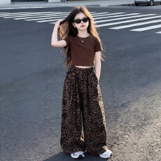 批发<b class='q'>女童</b>美式豹纹<b class='q'>裤</b>套装2026夏季新款中大童修身短款T恤凉凉裤两件套