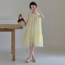 批发女童连衣<b class='q'>裙</b>2026夏季新款中大童立体花瓣背心<b class='q'>裙</b>公主<b class='q'>裙</b>甜美<b class='q'>儿童</b>纱<b class='q'>裙</b>