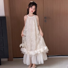 批发女童花瓣礼服裙长裙2026夏季新款中大童挂脖公主裙<b class='q'>绣花</b>度假风裙子