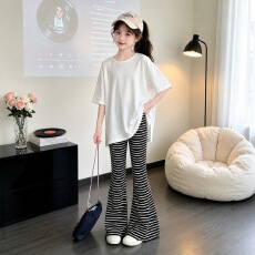 批发女童<b class='q'>夏</b>季休闲套装2026新款中大儿童宽松开叉T恤条纹喇叭裤两件套