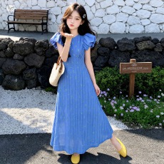 批发女童碎花连衣裙2026夏新款中大童泡泡袖公主裙儿童度假风收腰长裙