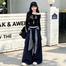 批发女童套装2026秋季新款中大儿童一字肩字母印花T恤格子屁帘阔腿裤