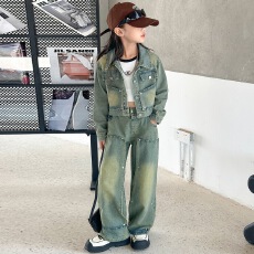 批发<b class='q'>女</b><b class='q'>童</b>做旧工装<b class='q'>牛仔</b>套装秋装2026秋季复古中大童短款<b class='q'>外套</b>阔腿裤两件