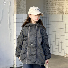 批发女童连帽外套2026秋季新款中大童工装风双拉链抽皱夹克衫秋装开衫