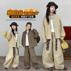 批发女<b class='q'>童</b><b class='q'>2026</b>年<b class='q'>秋装</b>韩系套装女孩时髦夹克衫外套户外弯刀裤显瘦阔腿裤