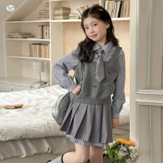 批发<b class='q'>女</b><b class='q'>童</b>学院风马甲套装秋新款洋气中大童针织马甲JK百褶裙三件套