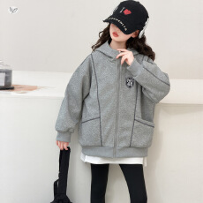 批发女童灰色连帽卫衣外套春秋刺绣徽章宽松拉链开衫女大童休闲上衣