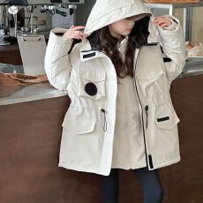批发<b class='q'>女</b><b class='q'>童</b><b class='q'>连帽</b><b class='q'>冲锋衣</b><b class='q'>2026</b>秋冬新款中<b class='q'>大</b><b class='q'>童</b>加棉加厚工装夹克衫三合一<b class='q'>外套</b>