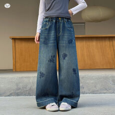 批发<b class='q'>女</b>童<b class='q'>玫瑰</b>花<b class='q'>刺绣</b><b class='q'>牛仔裤</b>2026秋新款中大童阔腿裤<b class='q'>直筒</b>裤<b class='q'>儿童</b>休闲长裤