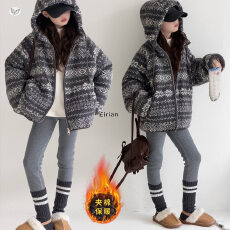 批发女童冬季新款连帽夹棉费尔岛外套中大童保暖加厚毛毛衣棉服上衣潮