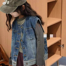 批发<b class='q'>女</b><b class='q'>童</b>牛仔<b class='q'>马甲</b>春秋款2026新款儿童洋气时髦复古背心中大童坎肩上衣