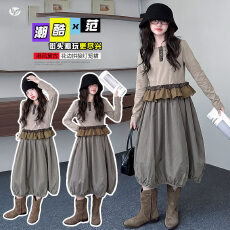 批发<b class='q'>女</b><b class='q'>童</b>秋季<b class='q'>新款</b>时髦花边下摆长袖打底衫棉布花苞裙套春秋显瘦半身裙
