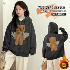 批发<b class='q'>女</b><b class='q'>童</b>韩版<b class='q'>新款</b>2026冬款加绒加厚小熊连帽卫衣外套中大童休闲开衫潮